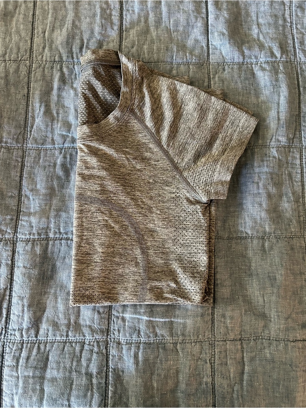 lululemon athletica Short Sleeve Performance Tee in Heather Gray